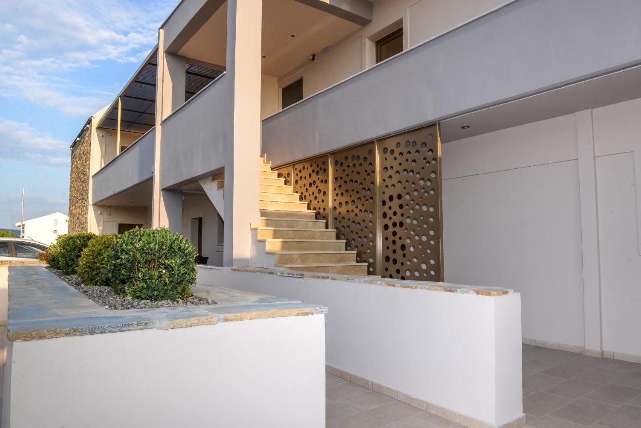 Royalty Suites Loft Nikiti  Bagian luar foto