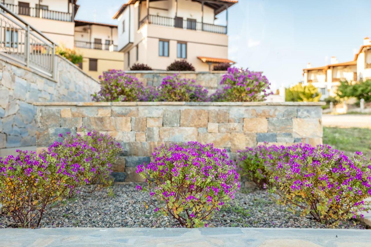 Royalty Suites Loft Nikiti  Bagian luar foto