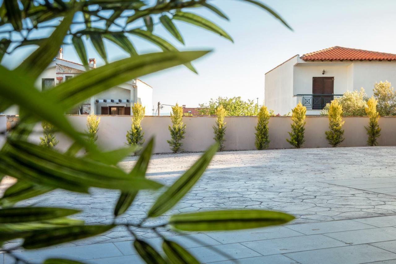 Royalty Suites Loft Nikiti  Bagian luar foto