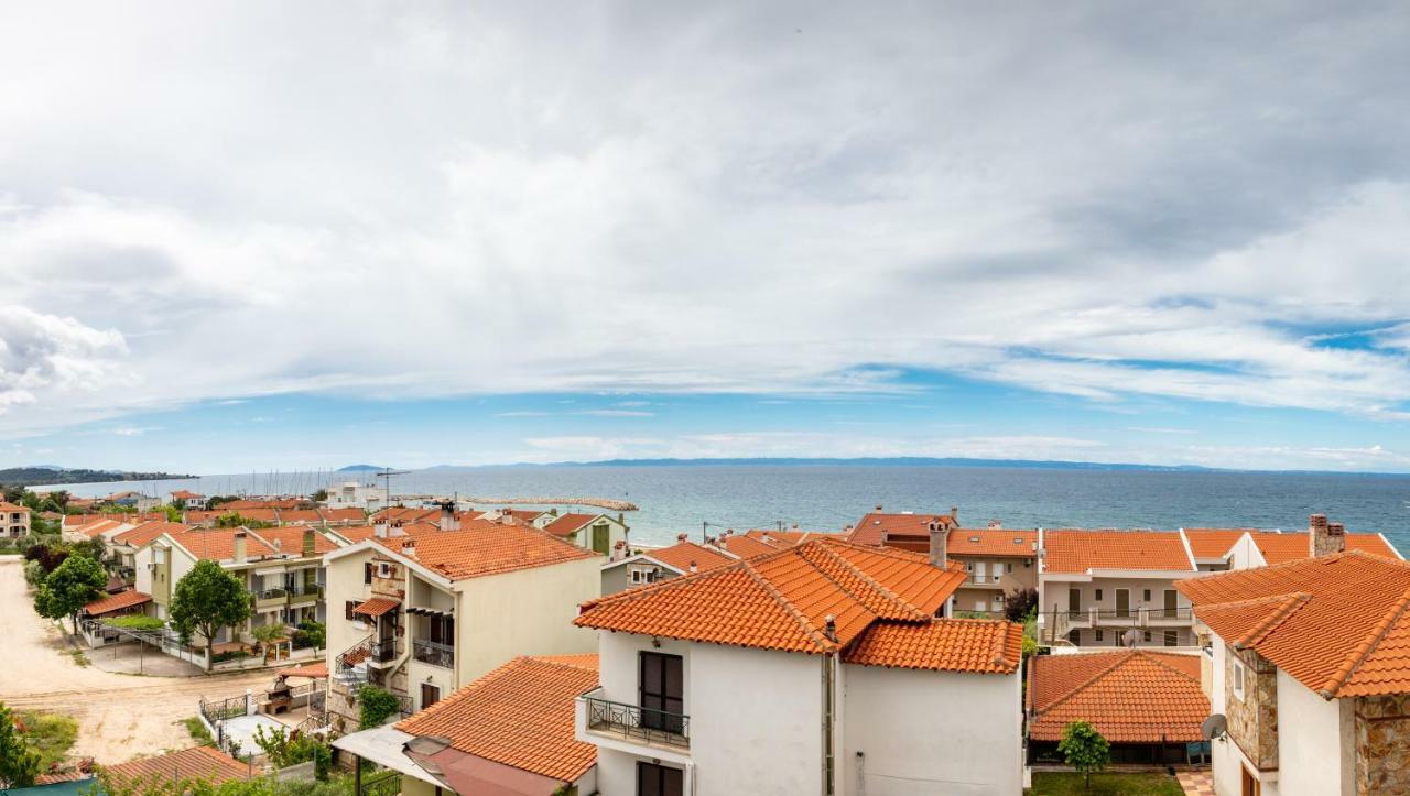 Royalty Suites Loft Nikiti  Bagian luar foto