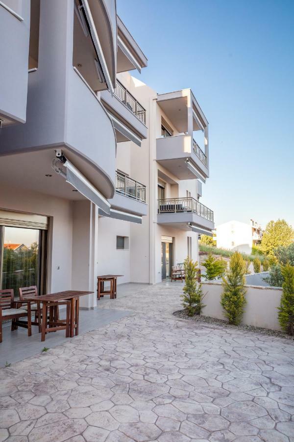 Royalty Suites Loft Nikiti  Bagian luar foto