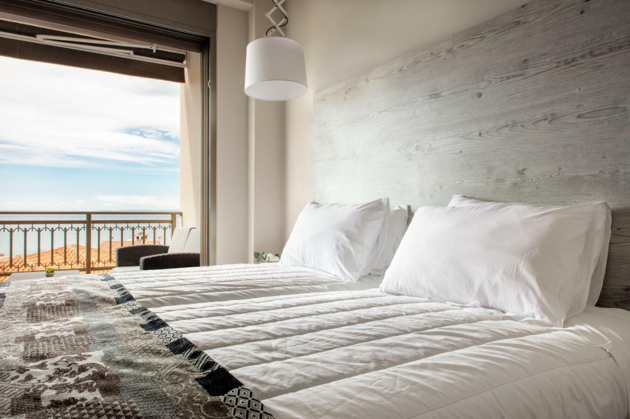 Royalty Suites Loft Nikiti  Bagian luar foto
