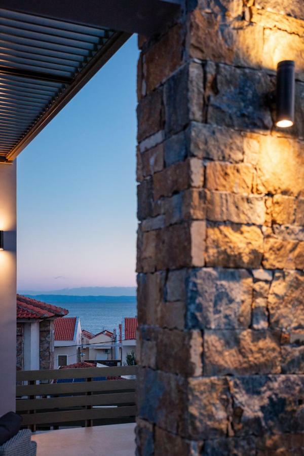 Royalty Suites Loft Nikiti  Bagian luar foto