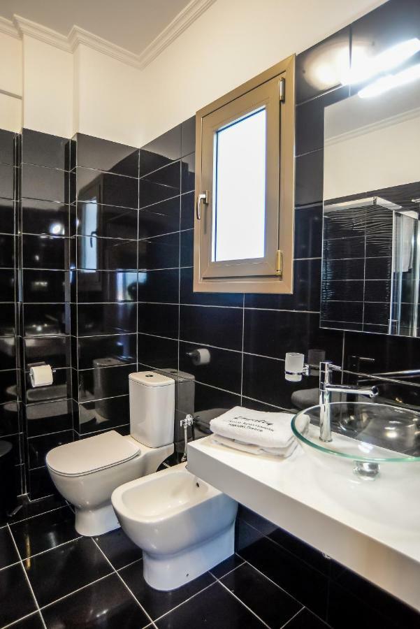Royalty Suites Loft Nikiti  Bagian luar foto